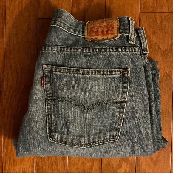 Levi’s 550 Relaxed Fit Zipper 🪰 Jeans! - Picture 8 of 10